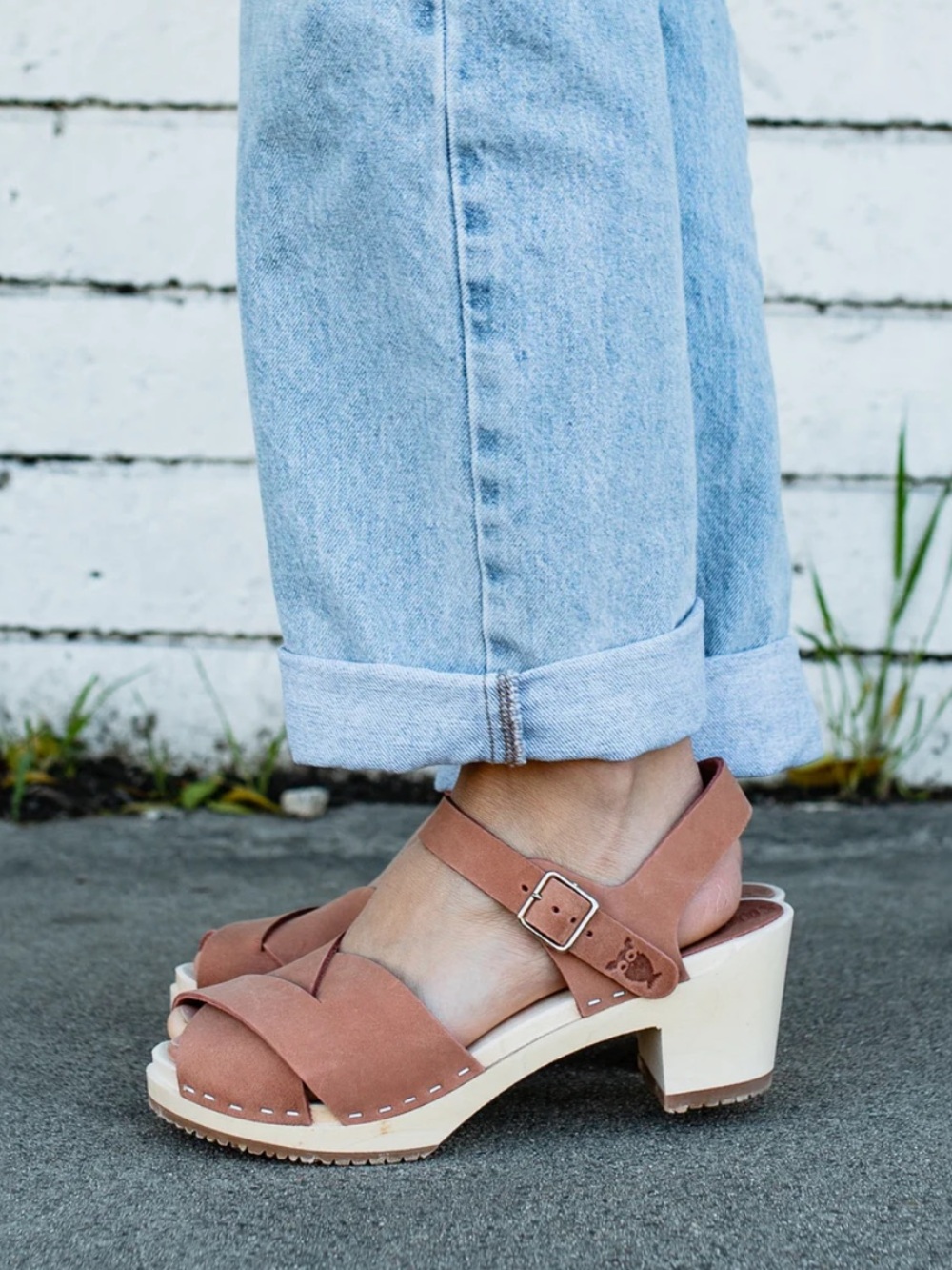 Blush Monroe crossed clog sandal